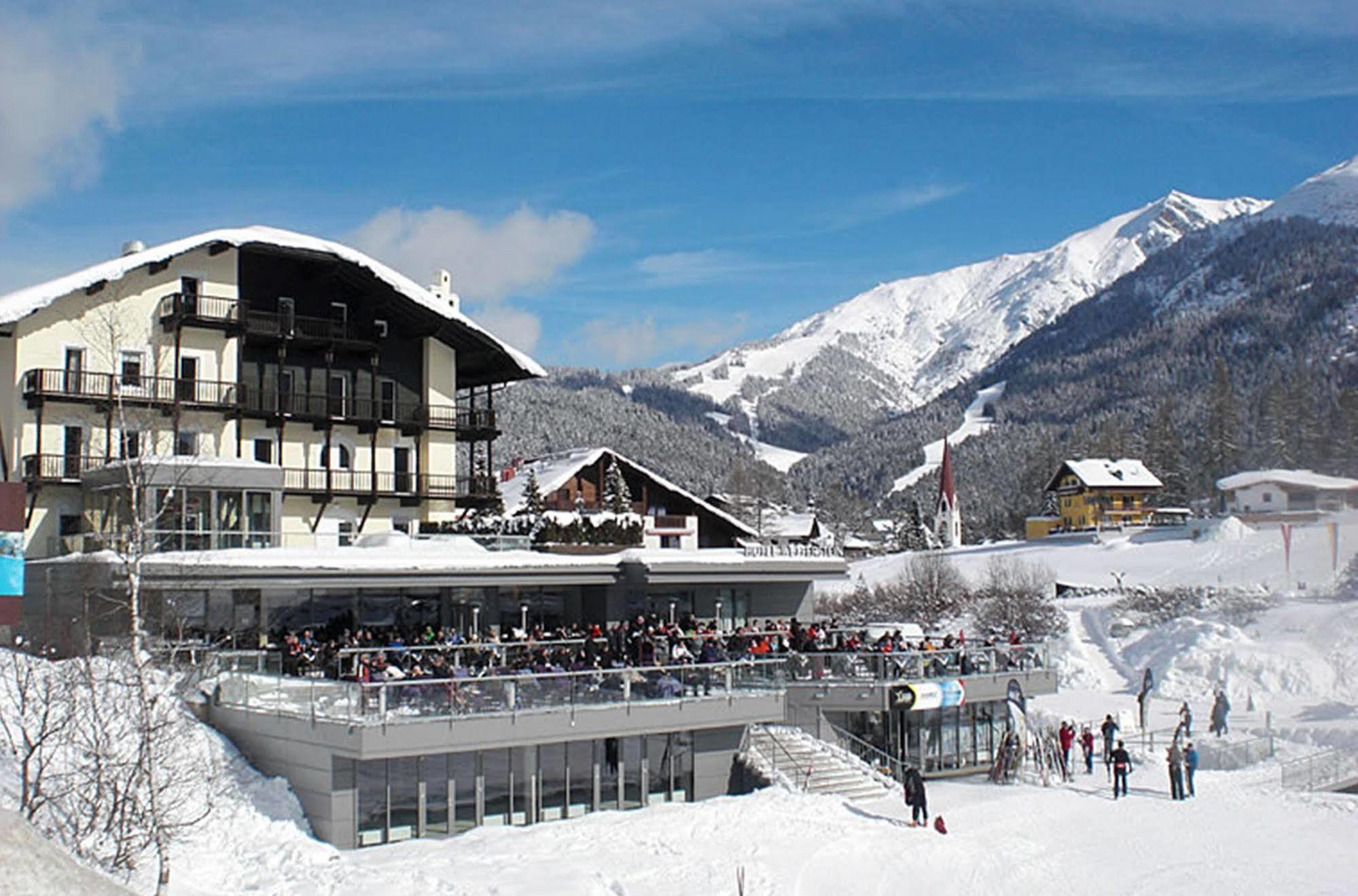 Hotel Wetterstein Seefeld ゼーフェルト・イン・チロル エクステリア 写真